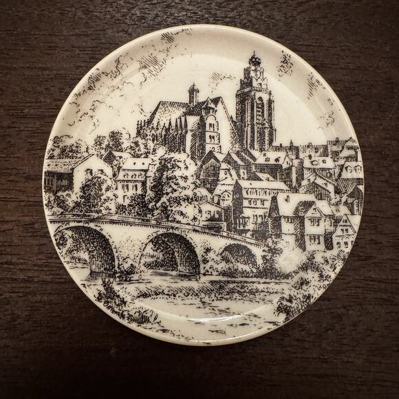 Vintage Wetzlar Germany Collectible Mini Plates Set of 3 German Souvenir Marked - Picture 3 of 10